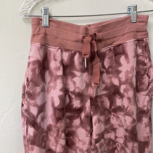 Athleta balance printed jogger size small.Pink - Picture 2 of 13